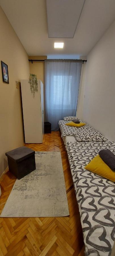 K21 Party Apartment Hotel With Inhouse Ruin Pub Budapest Esterno foto